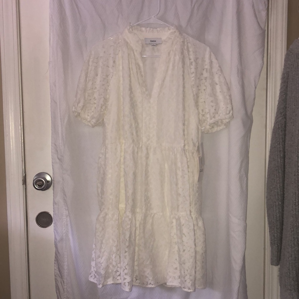 NWT CeCe Ivory Floral Lace Dress in size Small w/Mini Puff Sleeves & structure